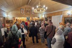 Молебен с акафистом перед ковчегом с частицей святых мощей блж. Матронушки Московской