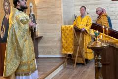 Воскресная Божественная Литургия и молебен 13/10/2024