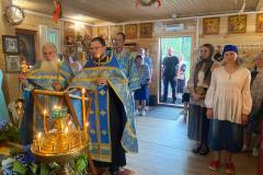 Праздничное Всенощное бдение с освящением хлебов. Вынос и чин погребения плащаницы Богородицы.