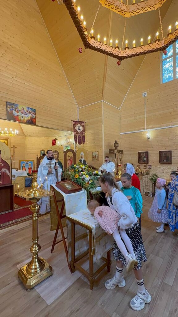 Неделя 11-я по Пятидесятнице. Божественная Литургия. Торжественная встреча части гробницы св. блж. Ксении Петербургской