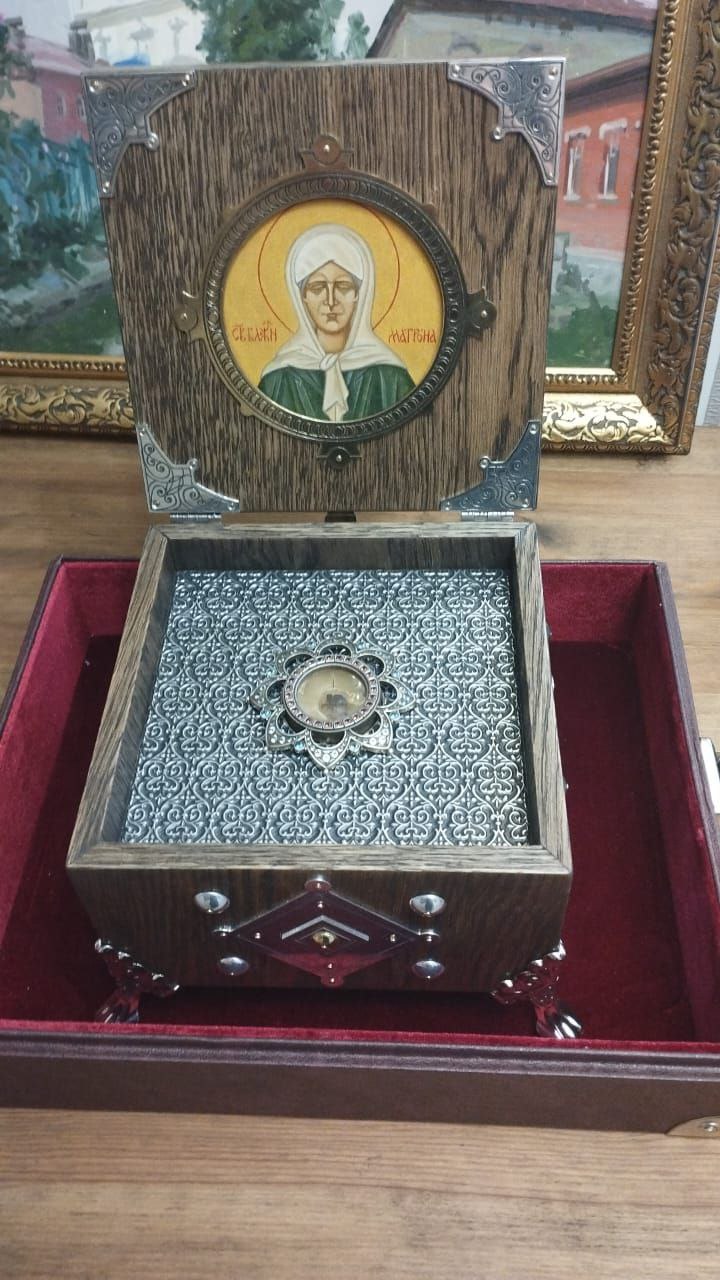 Ковчег с мощами св. блж. Матроны Московской