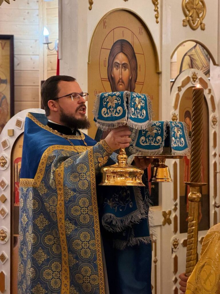 Введение во храм Пресвятой Владычицы нашей Богородицы и Приснодевы Марии
