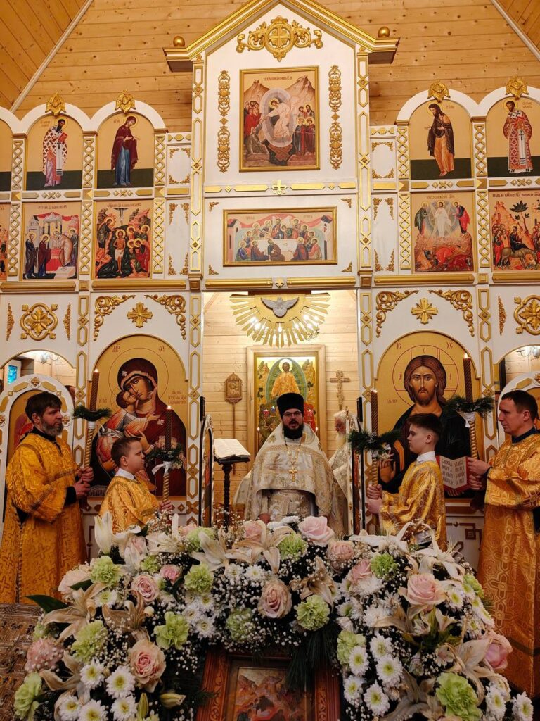 Детская Литургия и Рождественский концерт