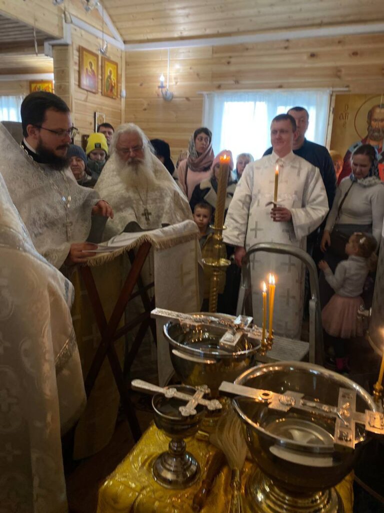 КРЕЩЕНСКИЕ БОГОСЛУЖЕНИЯ