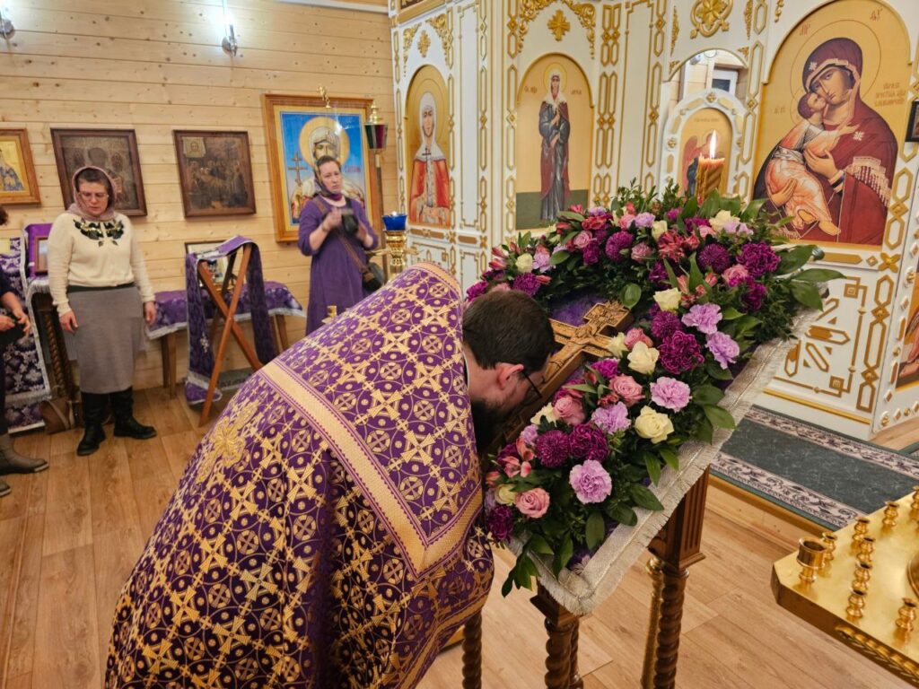 Неделя 3-я Великого поста, Крестопоклонная.