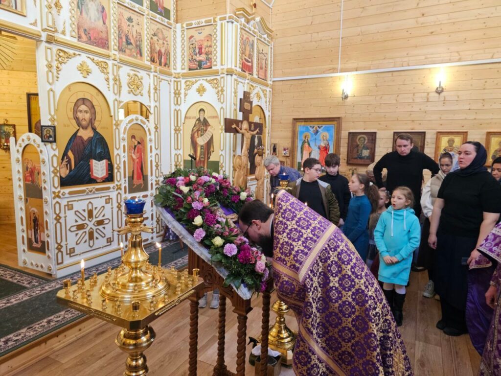 Неделя 3-я Великого поста, Крестопоклонная.