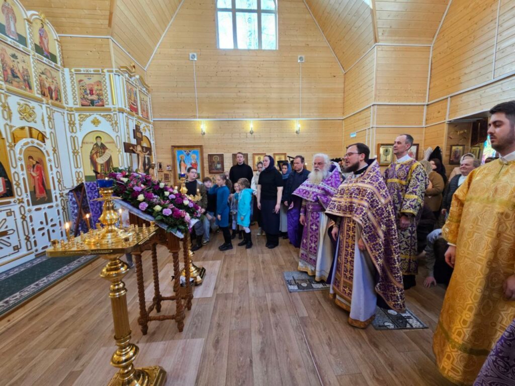 Неделя 3-я Великого поста, Крестопоклонная.