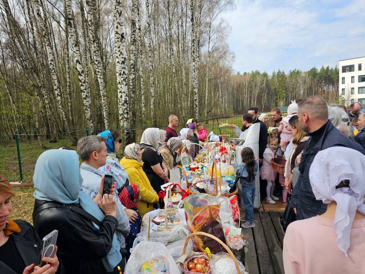 Освящение куличей и пасхальной снеди
