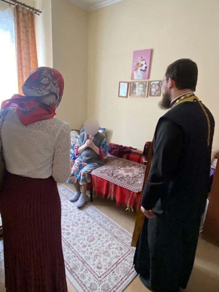 Поздравление пожилых людей из пансионата "Древо Жизни"