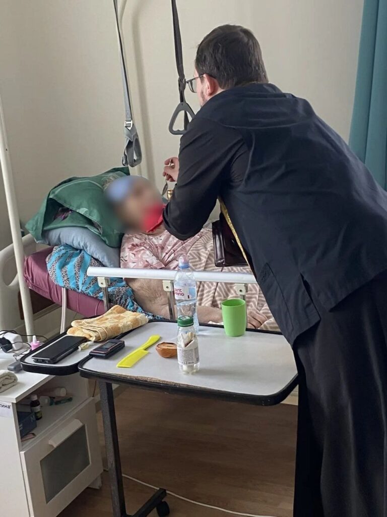 Поздравление пожилых людей из пансионата "Древо Жизни"