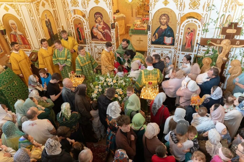 ДЕНЬ СВЯТОЙ ТРОИЦЫ
