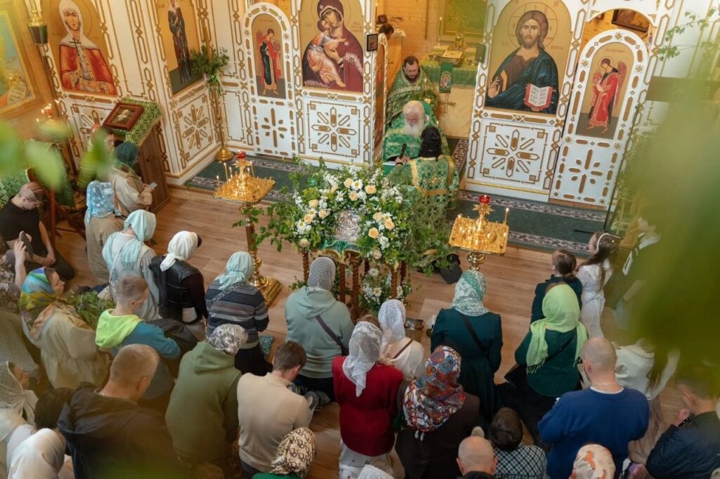 ДЕНЬ СВЯТОЙ ТРОИЦЫ
