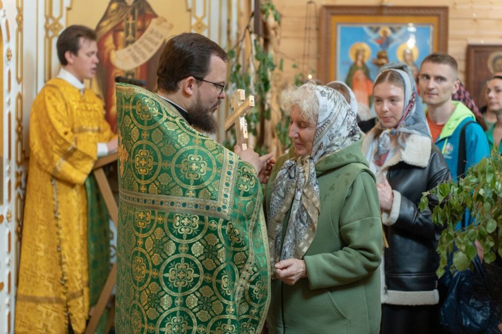 ДЕНЬ СВЯТОЙ ТРОИЦЫ